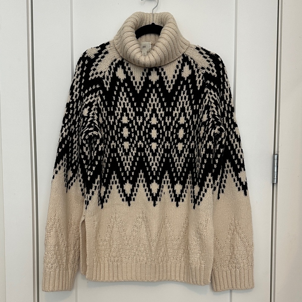 H&M Cream Knit Sweater, size Small